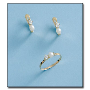 SORTIJA ORO 18 KL PERLA + CIRCONITAS